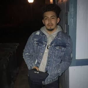 Meet your Posher, Gustavo